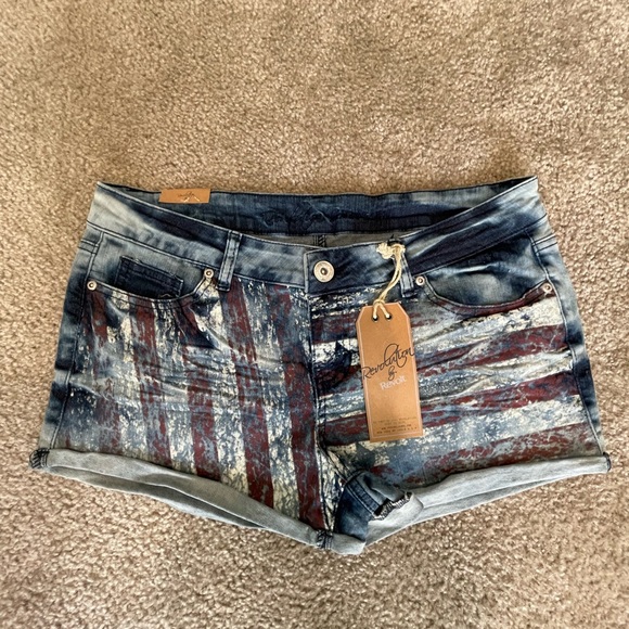 NWT Revolution Short Shorts Size 13 - Picture 1 of 2